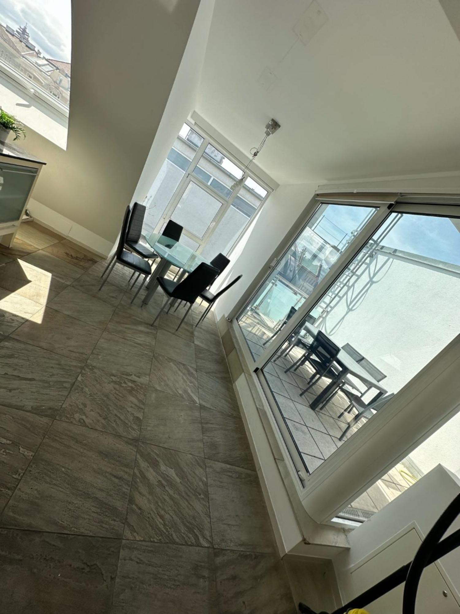 Rennweg Top Apartment Wina Bagian luar foto